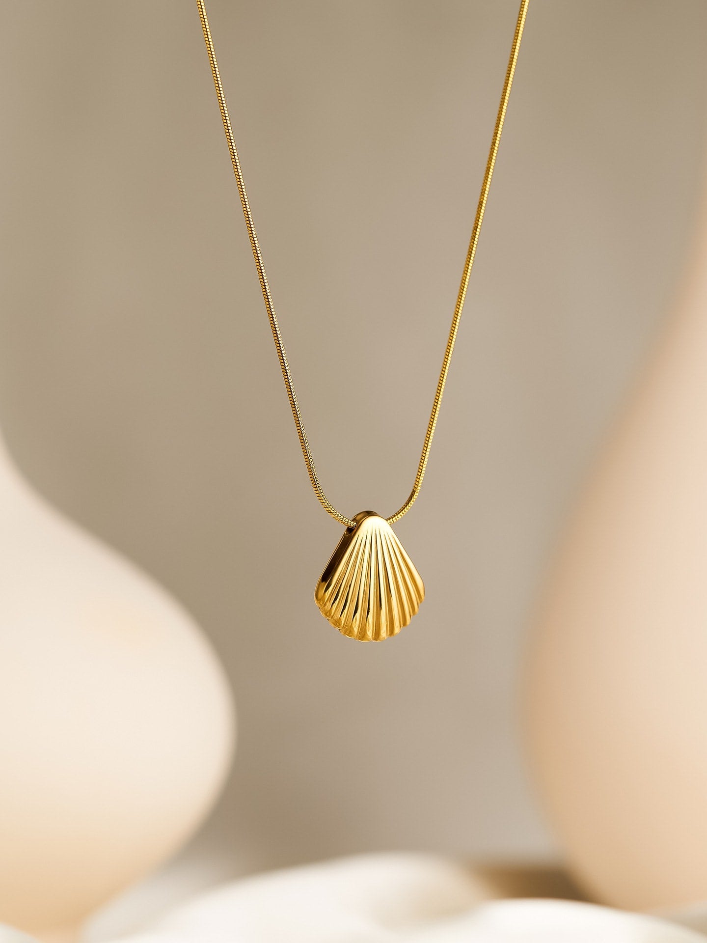 Minimalist Shell Pendant Necklace Gold Plated | TARA MINI - TARA MINI