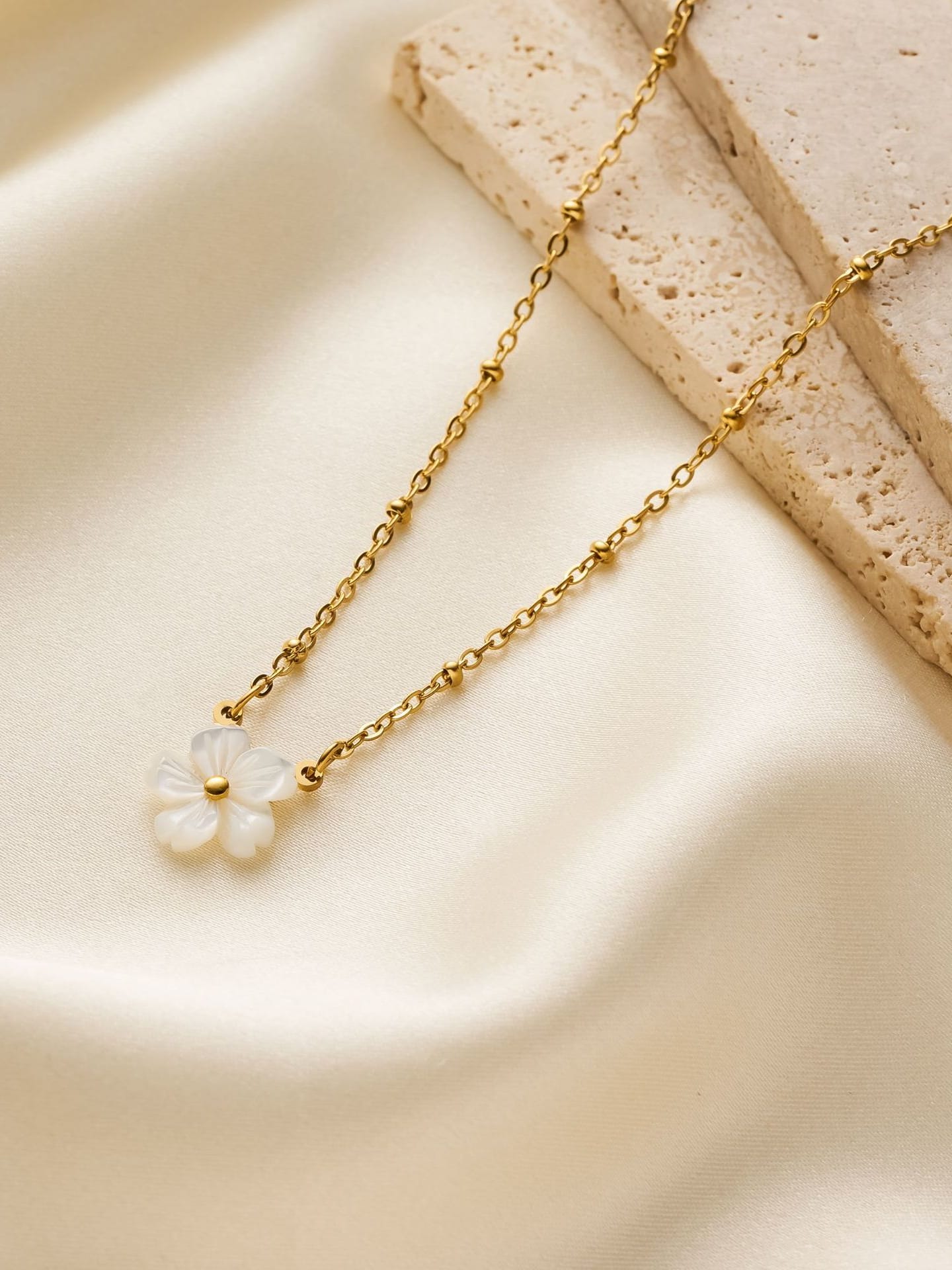 Titanium Steel Shell Flower Necklace 14K Gold | TARA MINI - TARA MINI