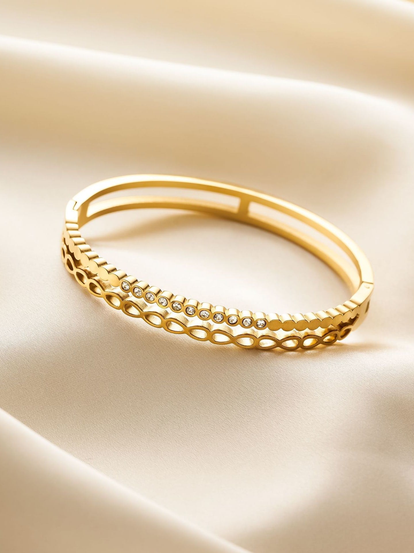 Wireless Symbol Buckle Bracelet Zircon | TARA MINI - TARA MINI