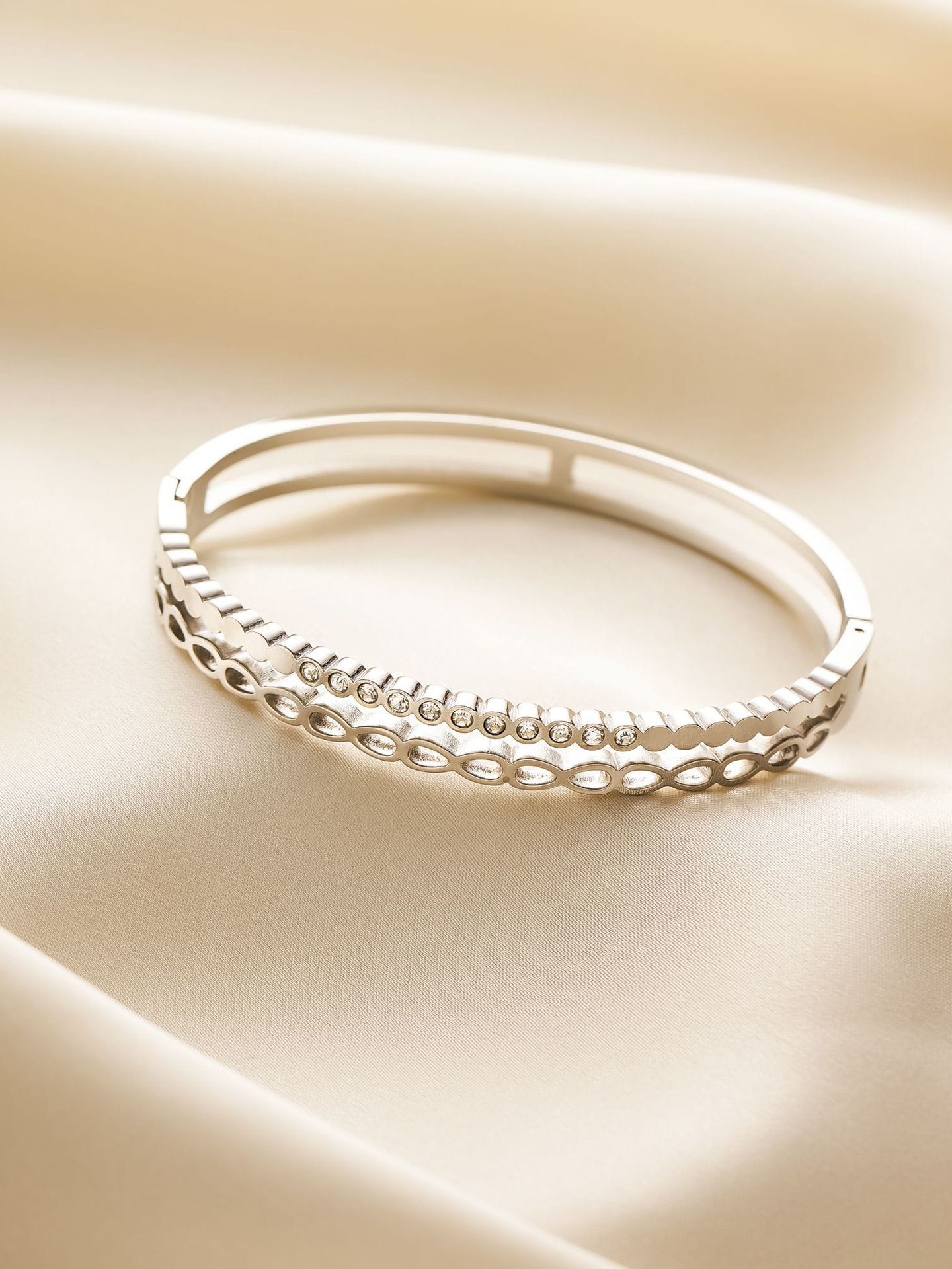 Wireless Symbol Buckle Bracelet Zircon | TARA MINI - TARA MINI