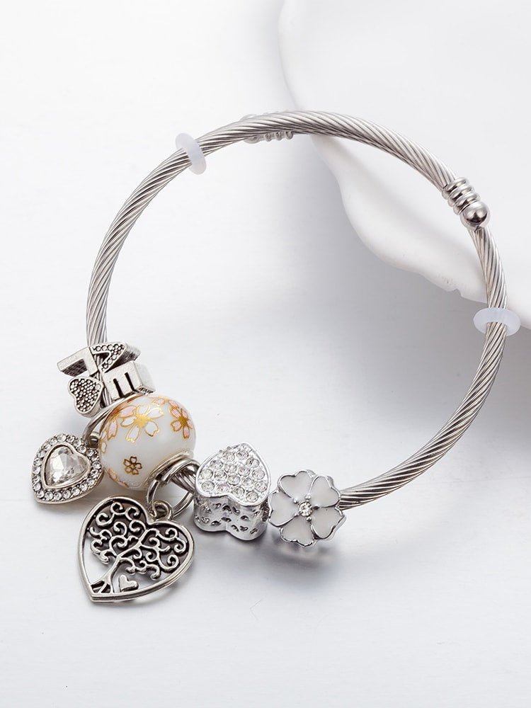 White Bloom & Heart Charms Bracelet | TARA MINI - TARA MINI