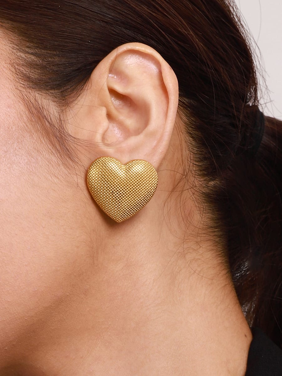 Gold Plated Heart Minimalist Stud Earrings | TARA MINI - TARA MINI
