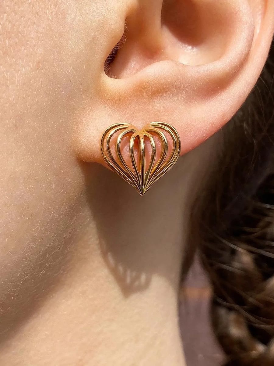 Hollow Heart Hip Hop Stud Earrings Gold | TARA MINI - TARA MINI