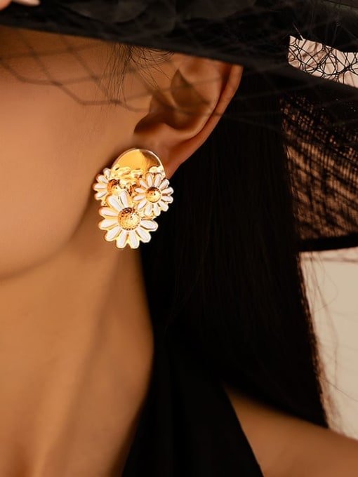 Enamel Flower Minimalist Stud Earrings | TARA MINI - TARA MINI