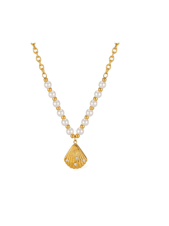 Shell Pendant Pearl Necklace